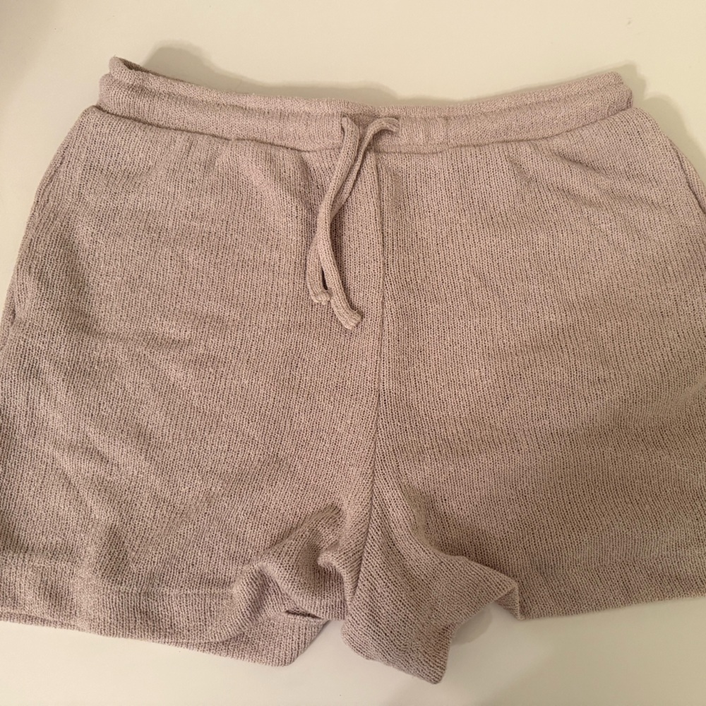 H&M Women’s Woven Shorts